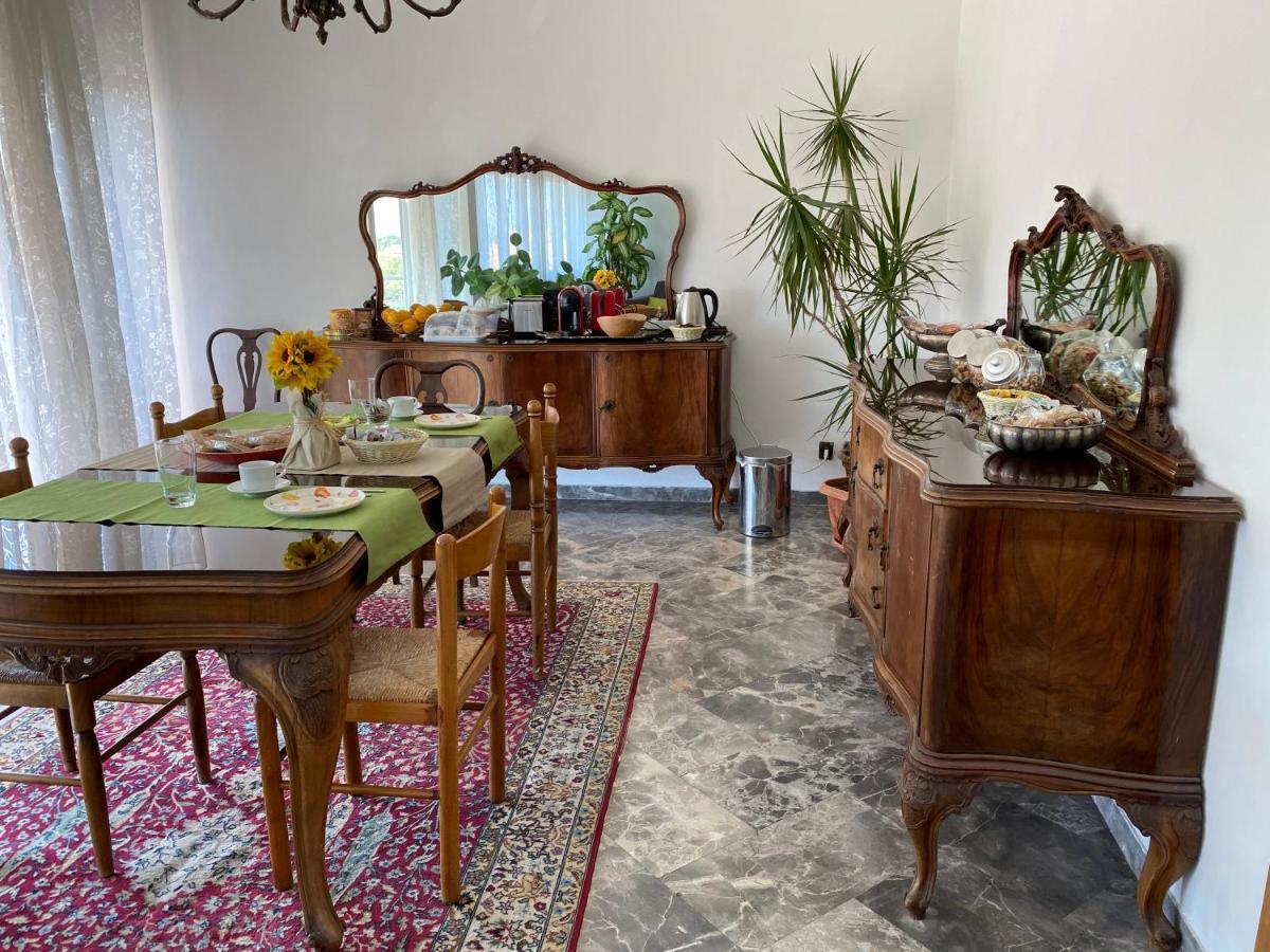 B&B Del Viaggiatore Sarzana Ngoại thất bức ảnh