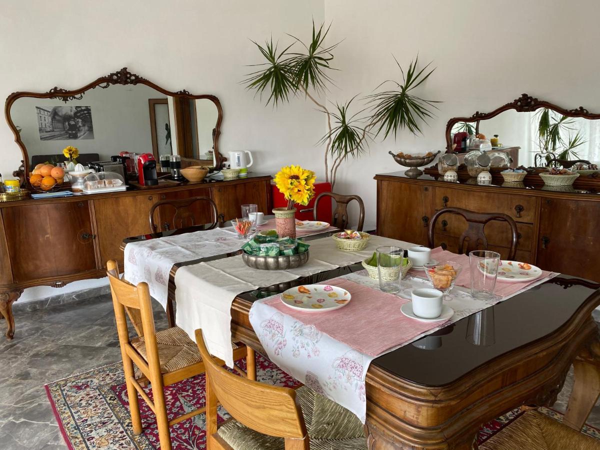 B&B Del Viaggiatore Sarzana Ngoại thất bức ảnh