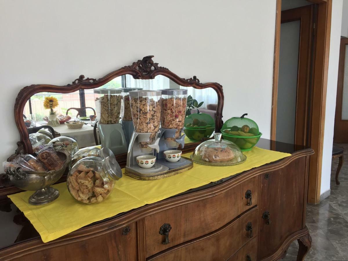 B&B Del Viaggiatore Sarzana Ngoại thất bức ảnh
