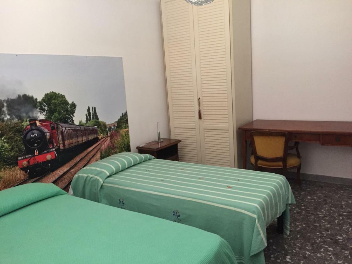 B&B Del Viaggiatore Sarzana Ngoại thất bức ảnh